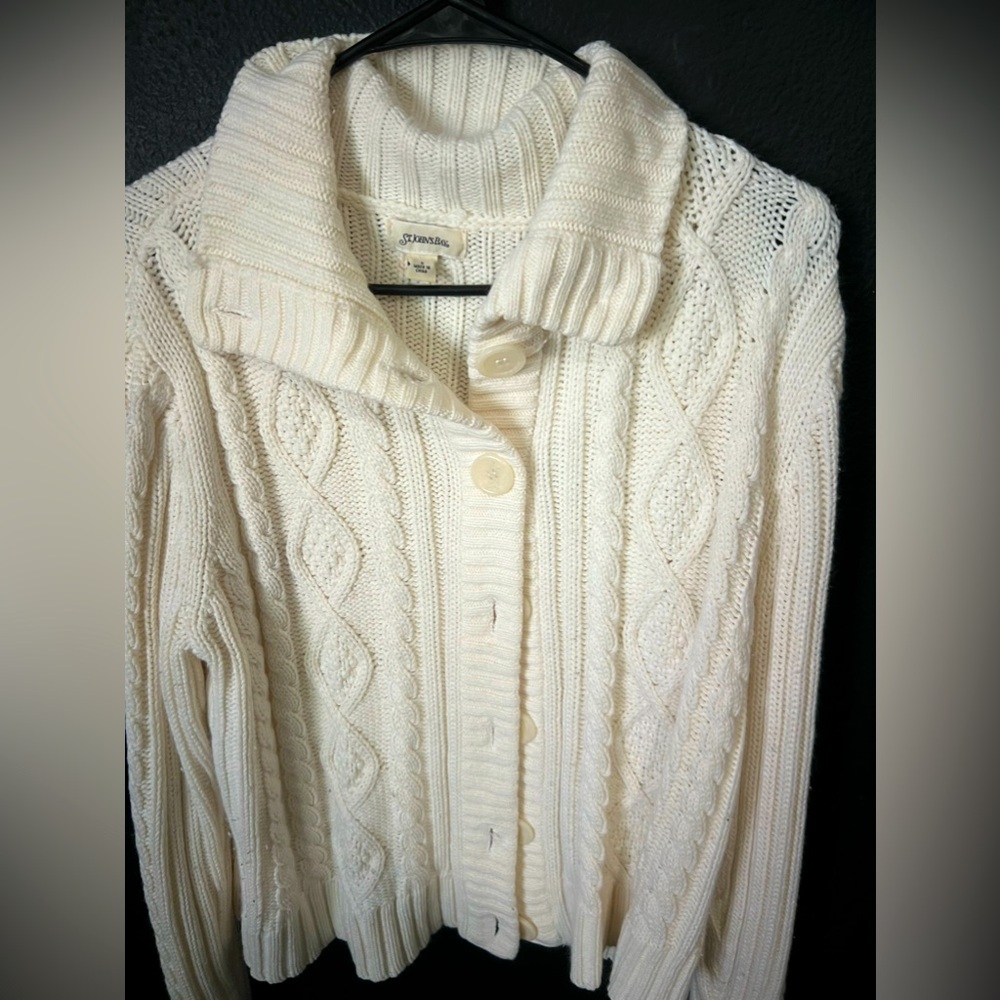 St. John’s bay button up thick cardigan with collar